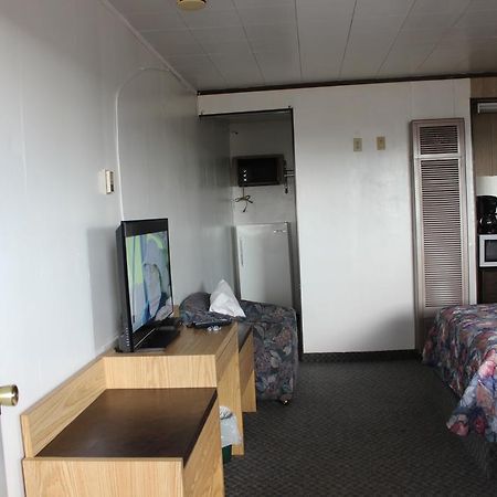 Raval Paradise Motel And Rv Park Youngstown 外观 照片