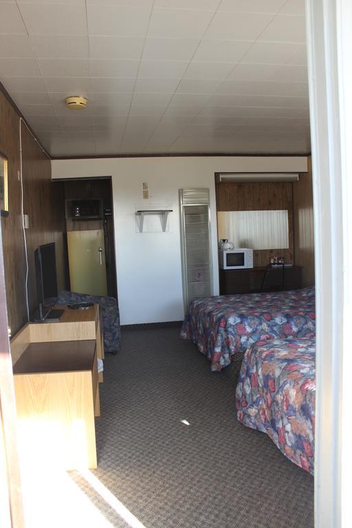 Raval Paradise Motel And Rv Park Youngstown 外观 照片
