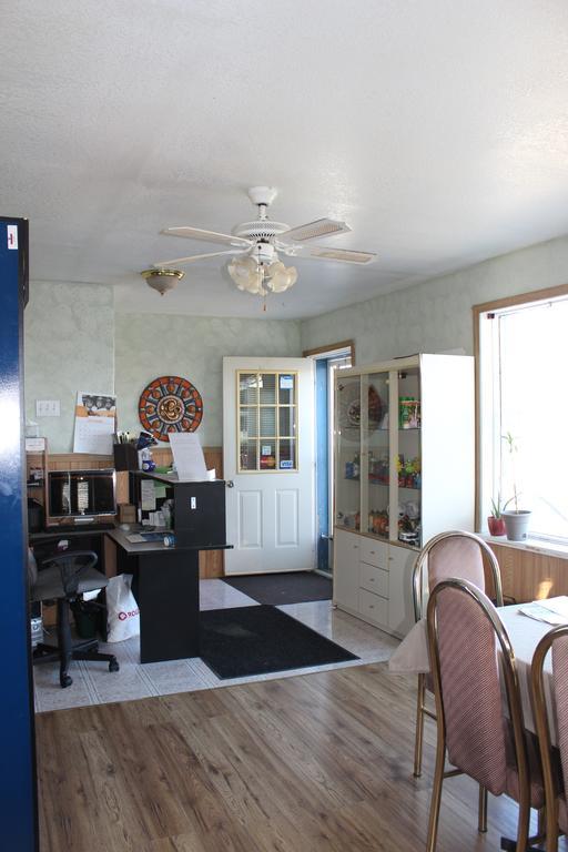 Raval Paradise Motel And Rv Park Youngstown 外观 照片