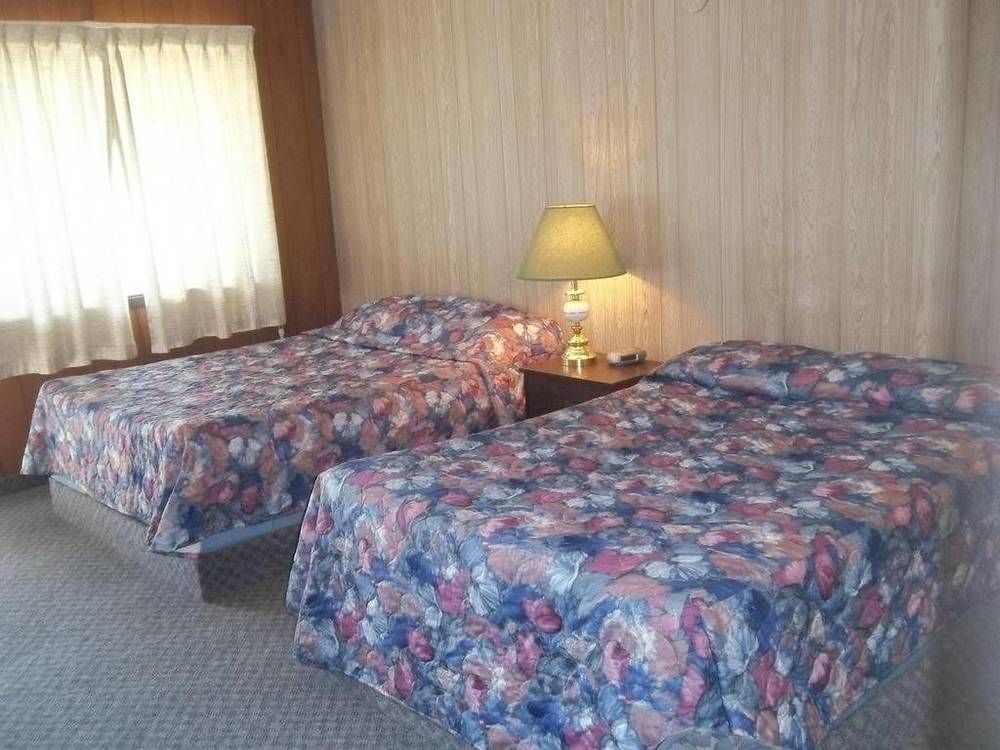 Raval Paradise Motel And Rv Park Youngstown 外观 照片