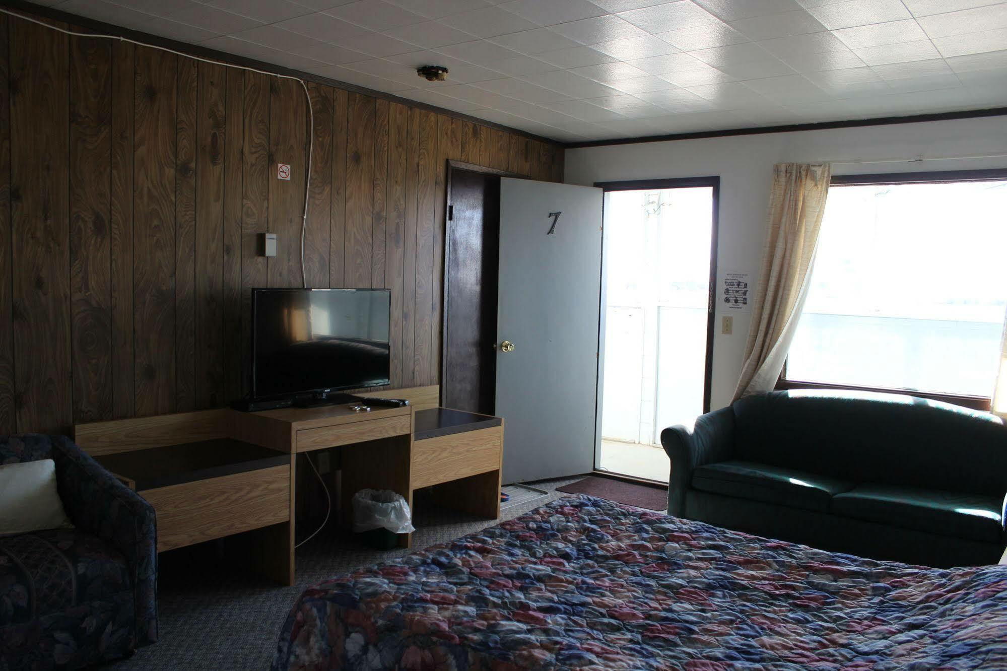 Raval Paradise Motel And Rv Park Youngstown 外观 照片