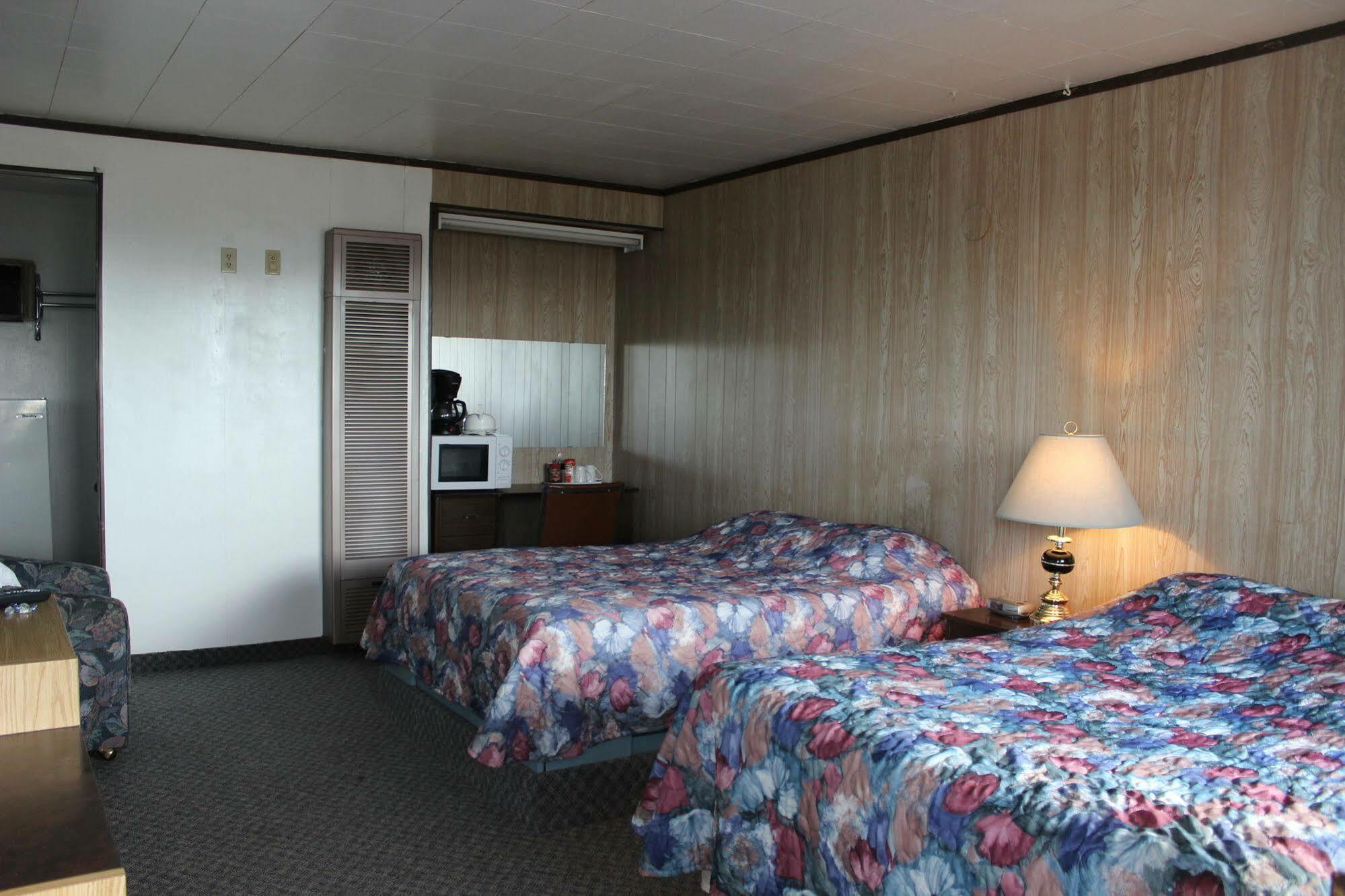 Raval Paradise Motel And Rv Park Youngstown 外观 照片